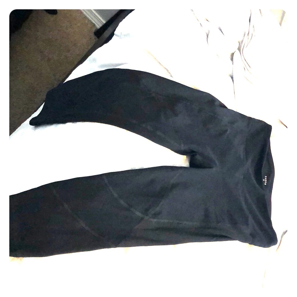 Cropped work out pants, active wear